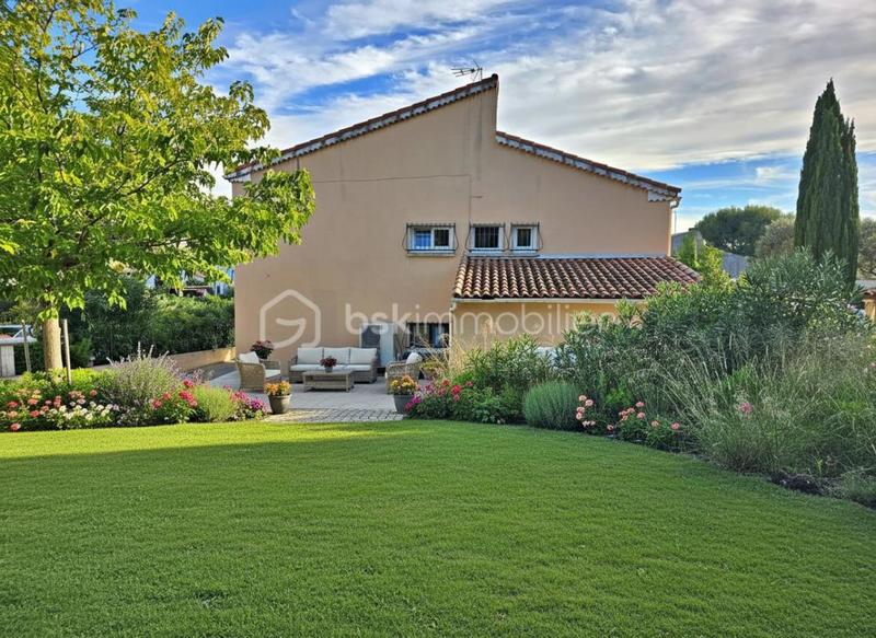 Propriété - 135 m² - 5 pièces