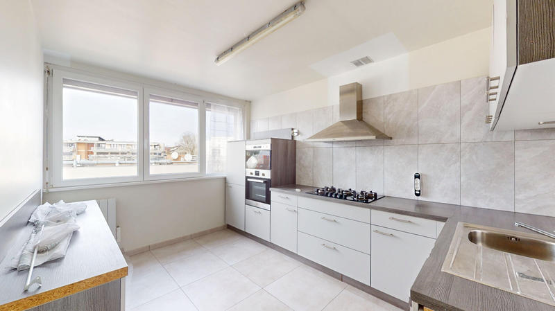 Appartement - 104 m² - 5 pièces