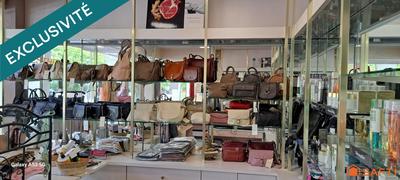 Local commercial - 67 m² - 4 pièces