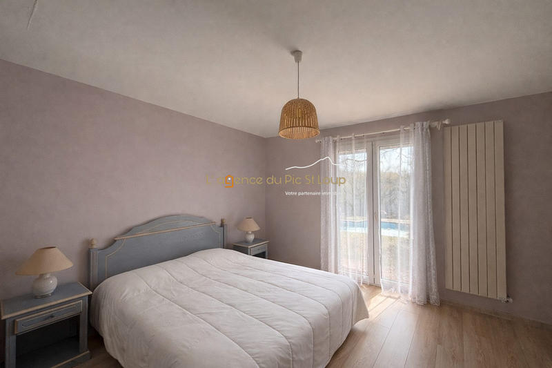 Maison traditionnelle - 217 m² - 5 pièces