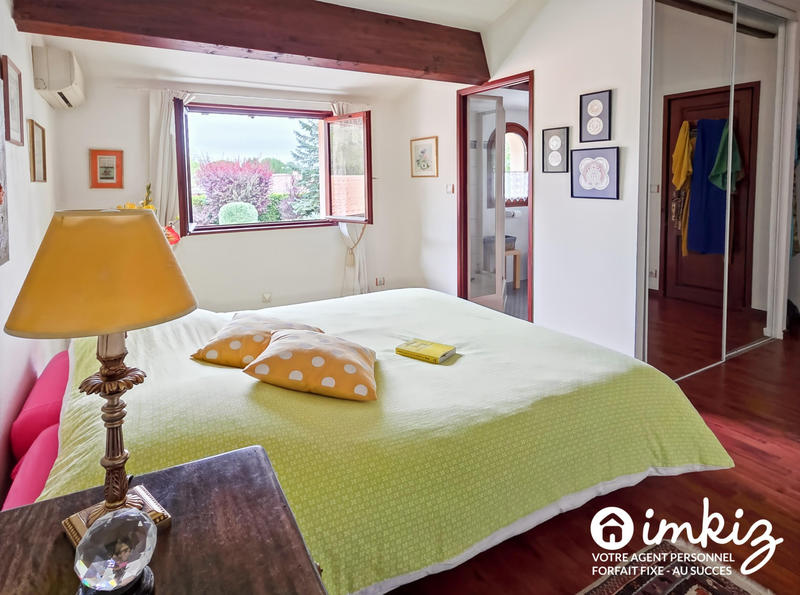 Maison - 206 m² - 7 pièces