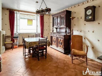 Maison - 121 m² - 7 pièces