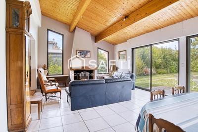 Maison - 140 m² - 8 pièces