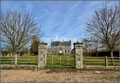 Maison - 250 m² - 9 pièces