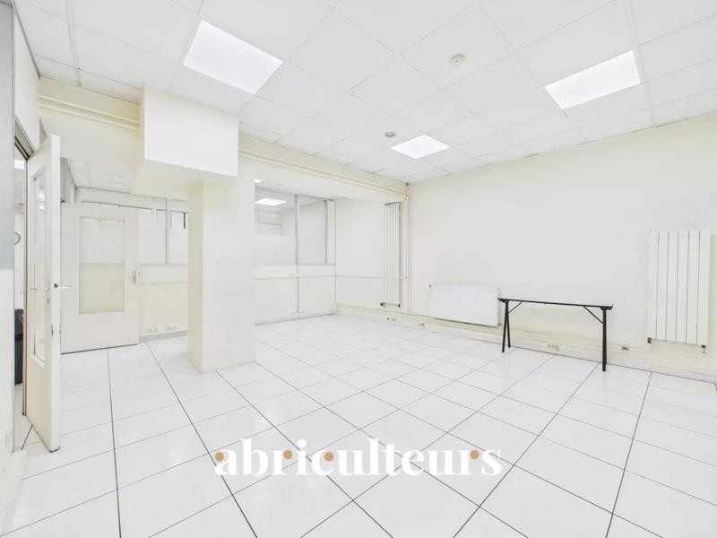 Local commercial - 136 m²