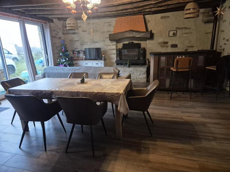 Maison en pierre - 190 m² - 7 pièces