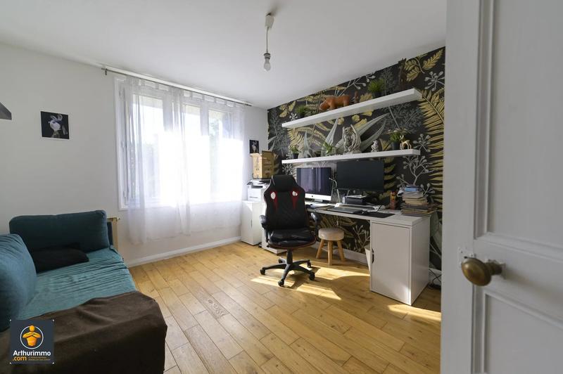 Maison - 230 m² - 9 pièces