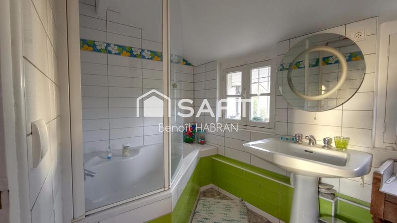 Maison - 235 m² - 8 pièces