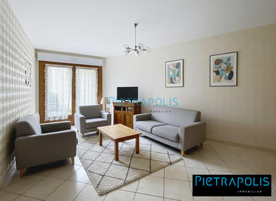 Appartement - 86 m² - 4 pièces