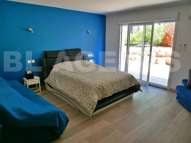 Maison - 186 m² - 4 pièces