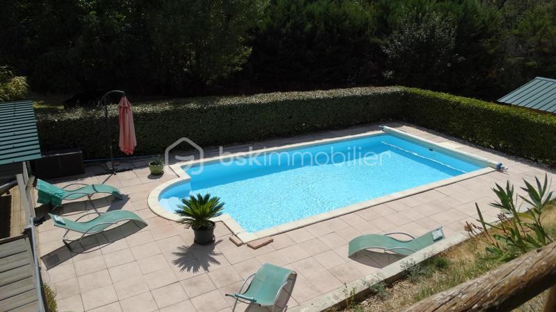 Maison - 297 m² - 10 pièces