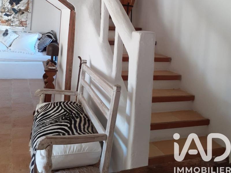 Maison - 228 m² - 8 pièces