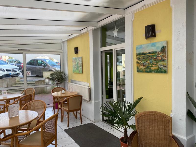 Local commercial - 1 300 m² - 50 pièces