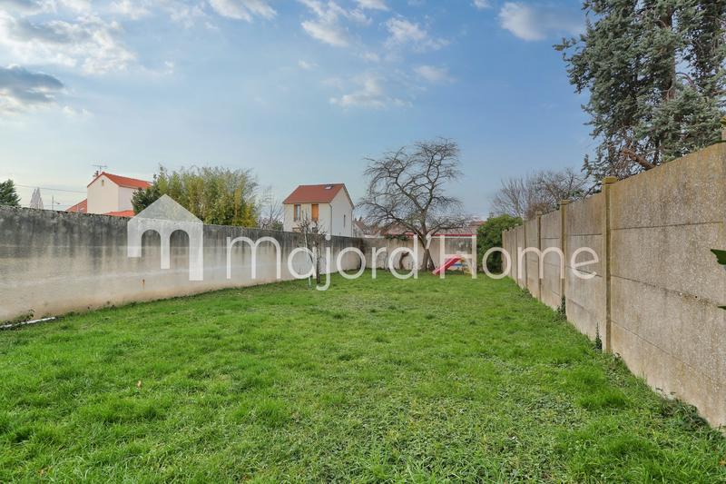 Maison traditionnelle - 80 m² - 4 pièces