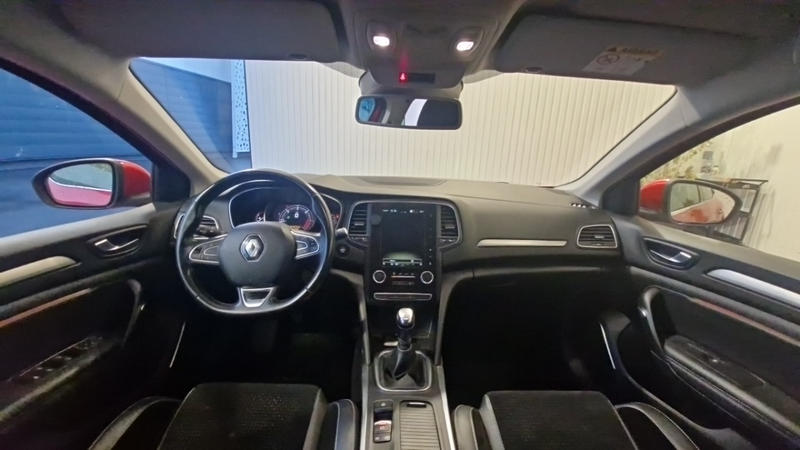 Renault Mégane IV blue dci 115 intens