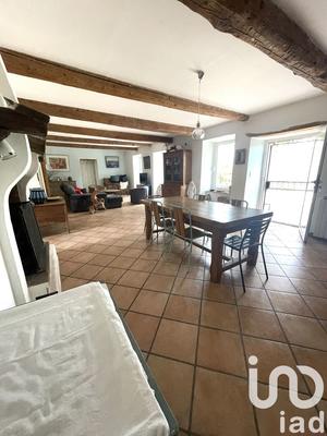 Maison - 258 m² - 9 pièces