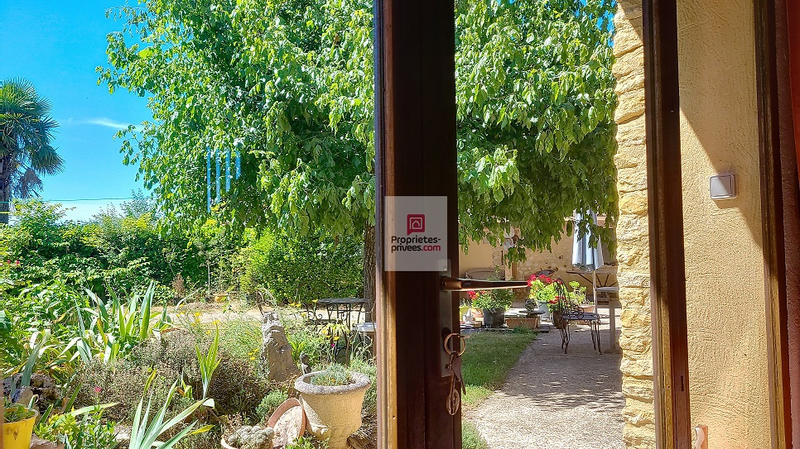 Maison - 257 m² - 10 pièces