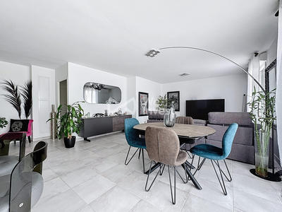 Appartement - 88 m² - 3 pièces