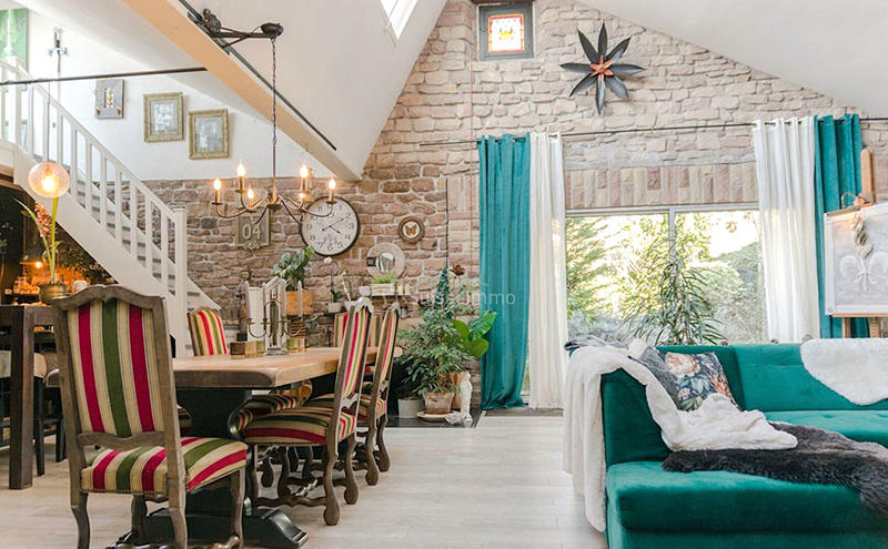 Maison - 200 m² - 6 pièces