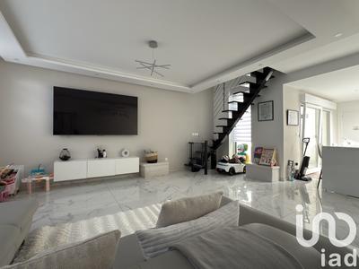 Maison - 98 m² - 4 pièces