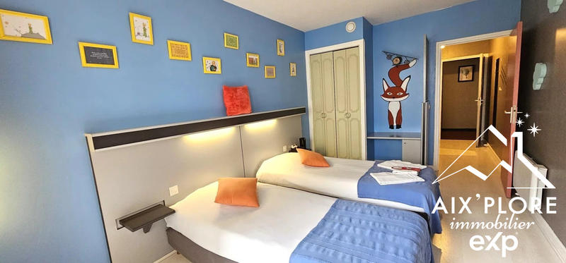 Fonds de commerce - 2 000 m²