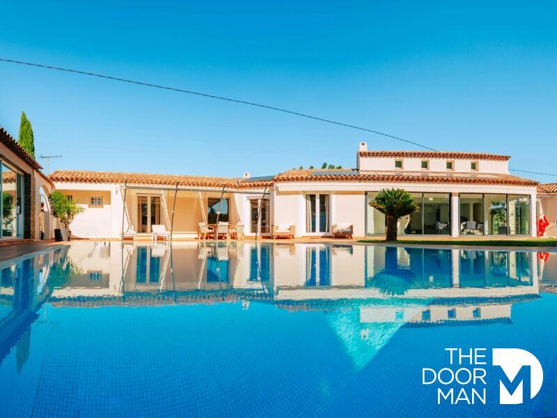 Propriété - 287 m² - 7 pièces