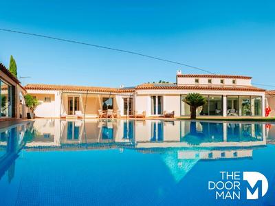 Propriété - 287 m² - 7 pièces