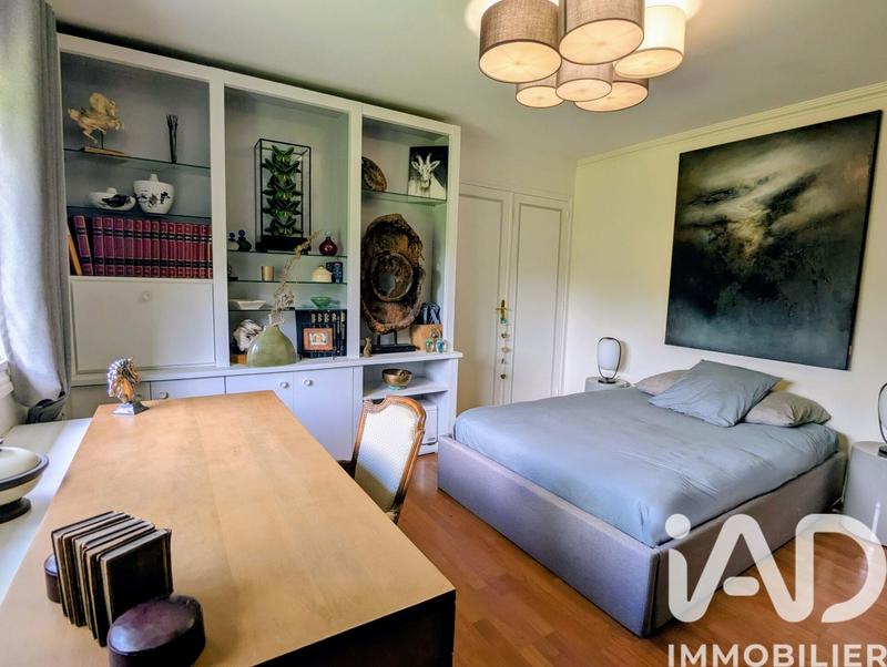 Maison - 210 m² - 7 pièces