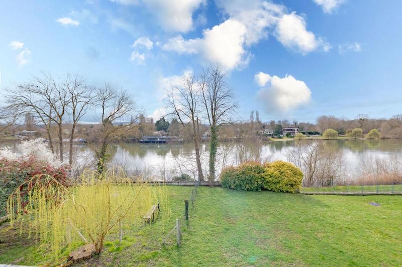 Appartement - 85 m² - 4 pièces