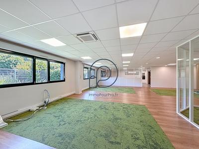 Bureau - 357 m²