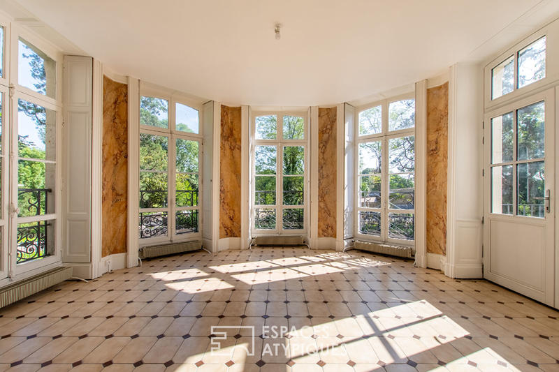 Maison - 232 m² - 11 pièces