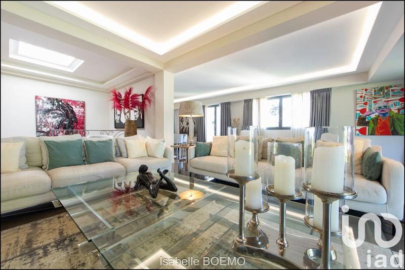 Maison de maîtres - 348 m² - 11 pièces