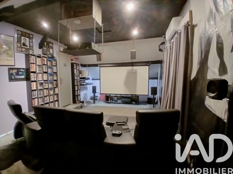 Maison - 168 m² - 9 pièces