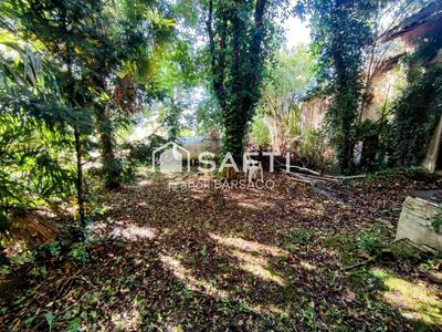 Maison - 263 m² - 8 pièces