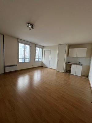 Studio - 30 m² - 1 pièce