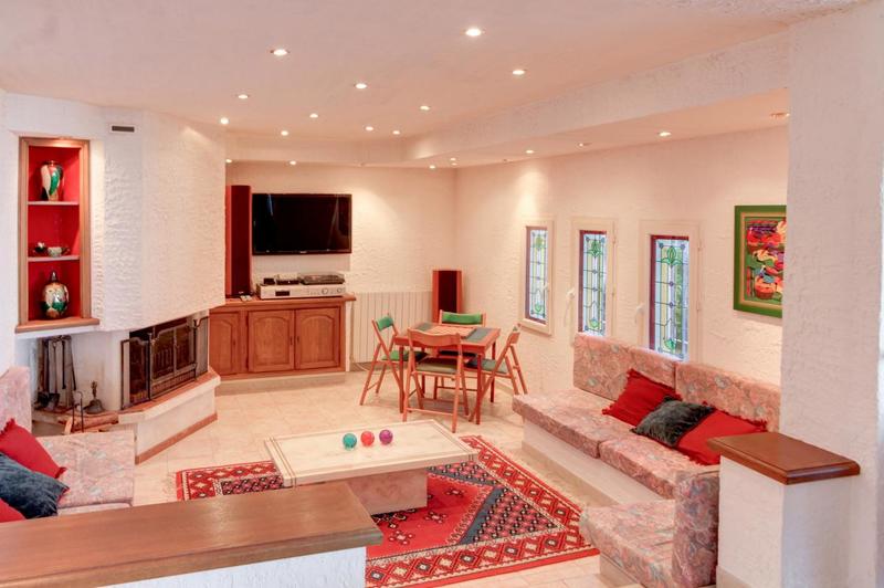 Villa - 378 m² - 10 pièces