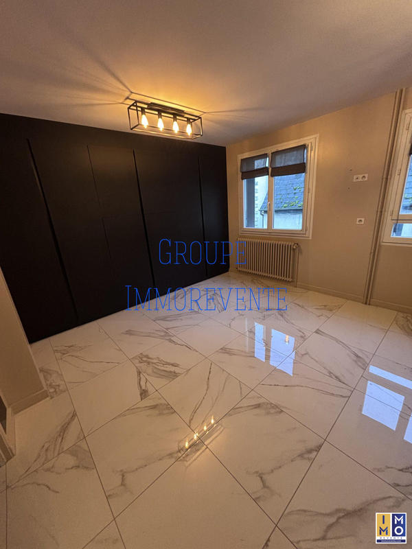 Maison ancienne - 171 m² - 7 pièces