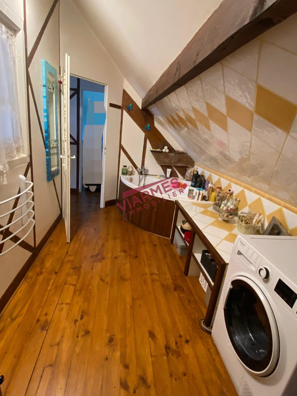 Maison - 196 m² - 8 pièces