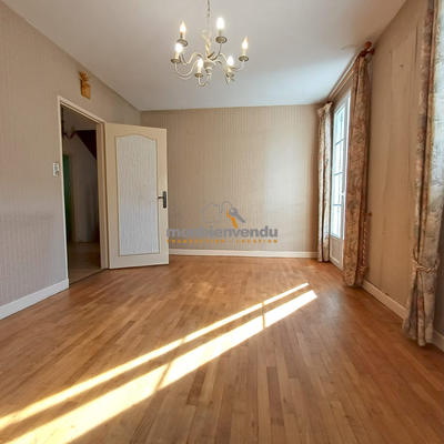 Maison traditionnelle - 115 m² - 6 pièces