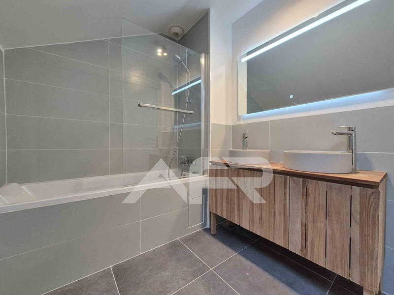 Maison - 164 m² - 7 pièces