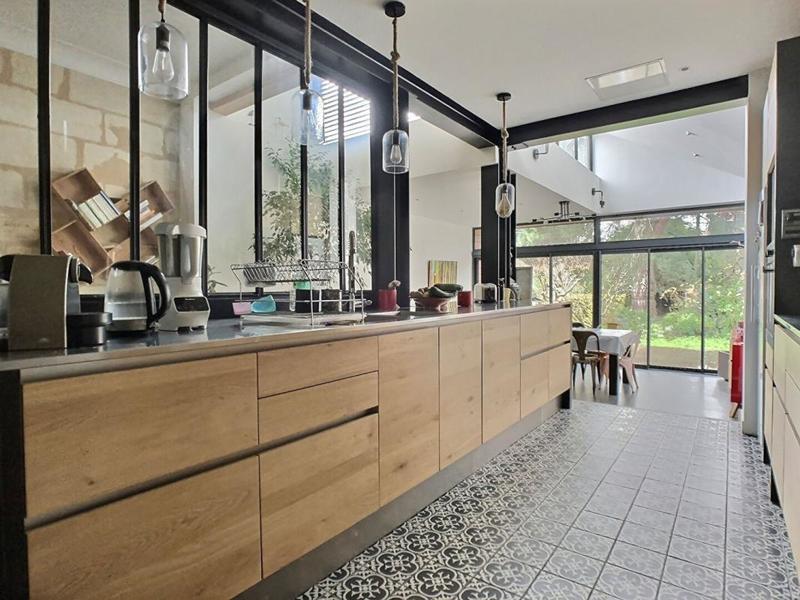 Maison - 208 m² - 7 pièces