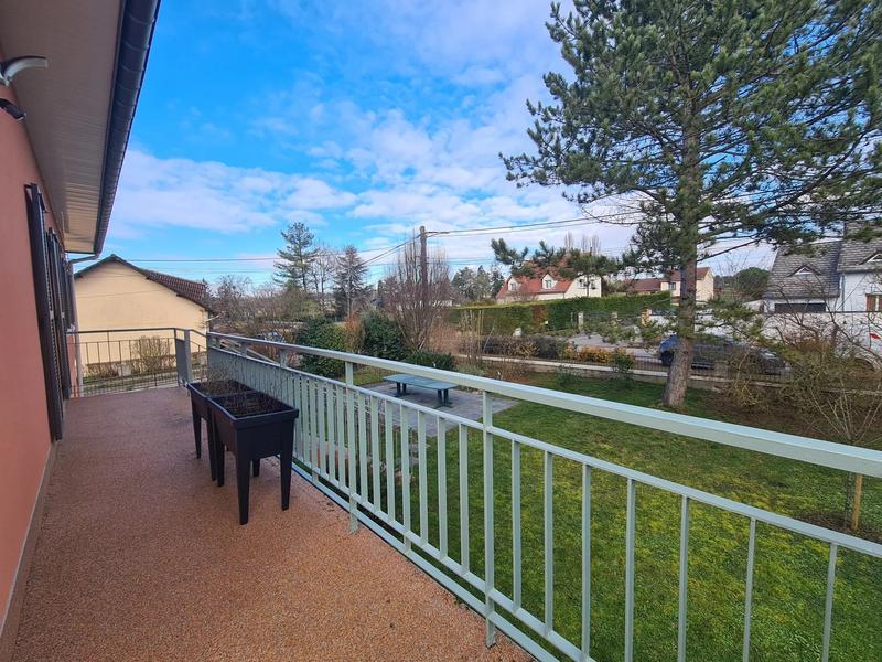 Maison - 200 m² - 10 pièces