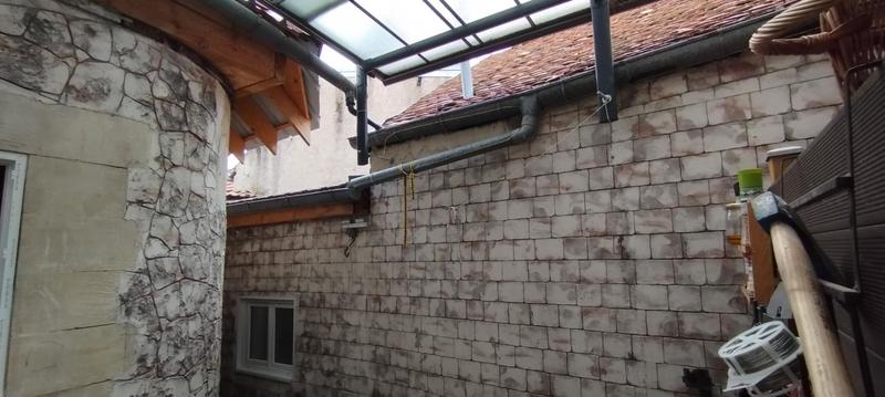 Appartement - 100 m² - 5 pièces