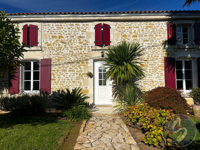 Maison ancienne - 168 m² - 7 pièces