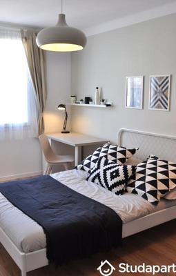 Chambre - 11 m² - 1 pièce