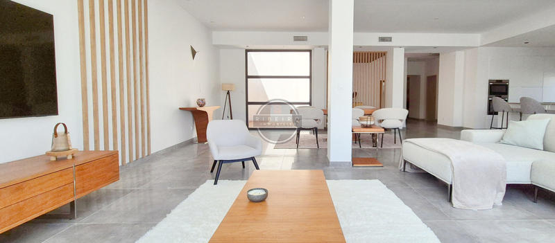 Villa - 185 m² - 4 pièces