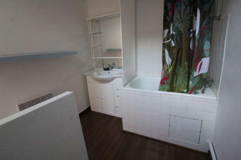 Maison - 225 m² - 9 pièces