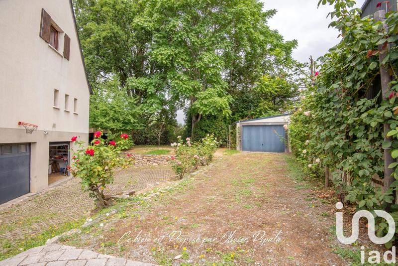 Maison - 182 m² - 9 pièces