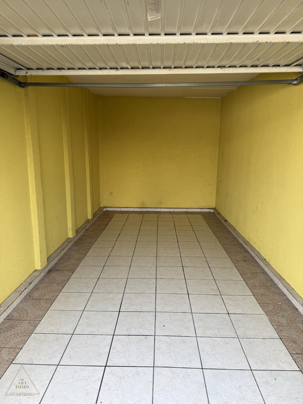 Parking / Garage - 14 m²