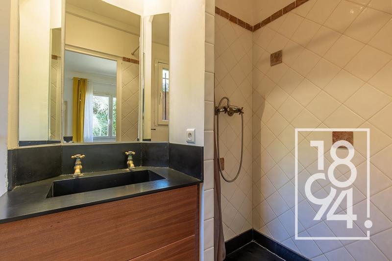 Moulin - 190 m² - 5 pièces